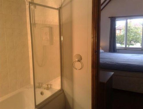 Achill Guest House Solihull Ngoại thất bức ảnh