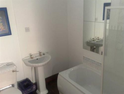 Achill Guest House Solihull Ngoại thất bức ảnh
